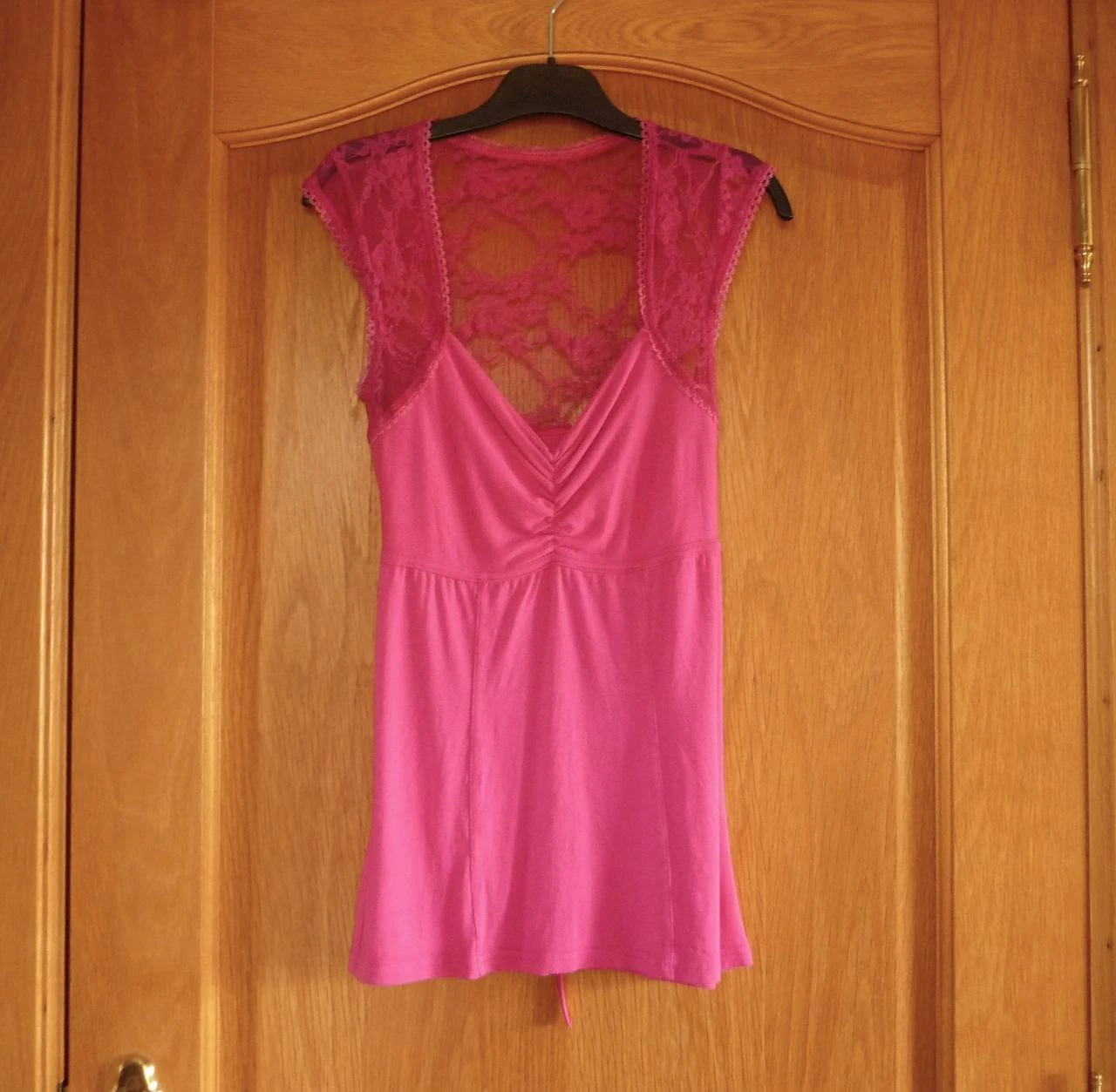 Fuchsia roze shirt top met kanten mouwen en rug met lint Maat S-M